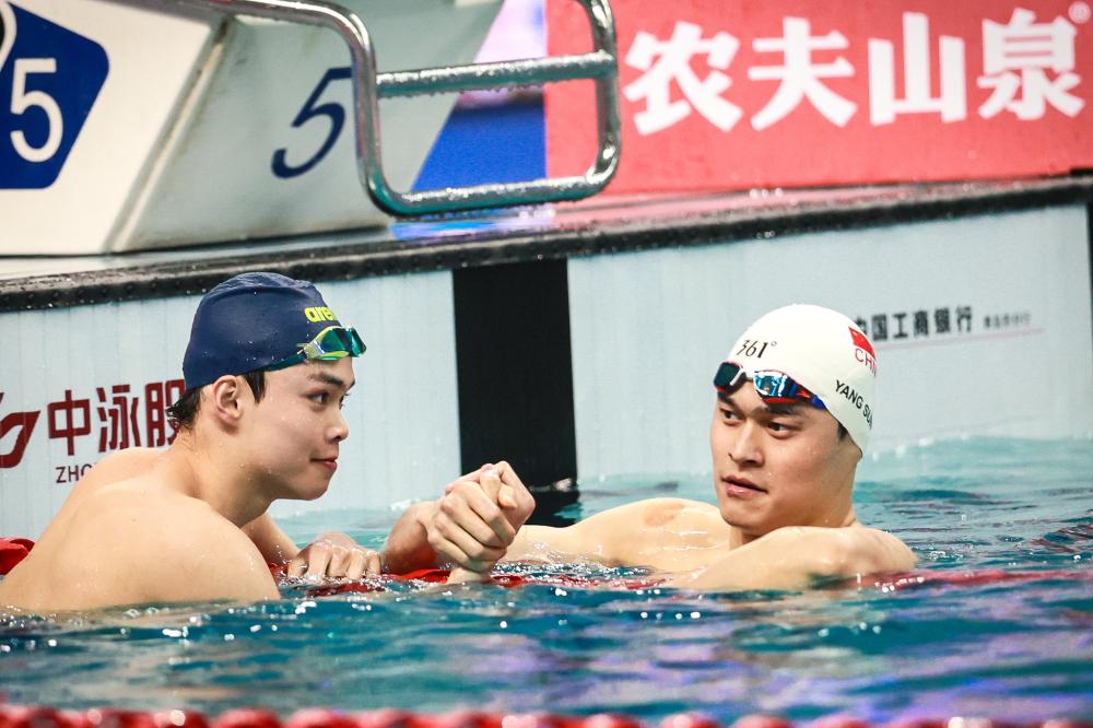 受赞誉的超